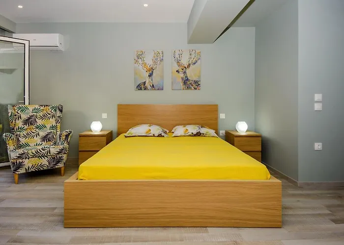 Nikos\' Garden Apartment